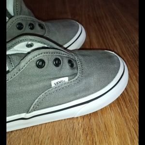 Ķids tennis shoes vans  size 9